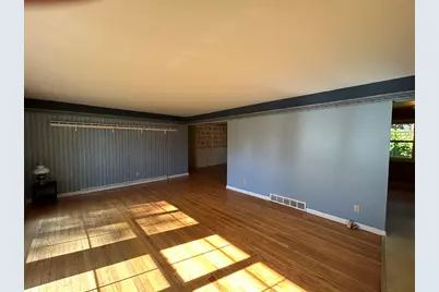 N35W28682  Old North Shore Dr, Delafield, WI 53072 - Photo 13