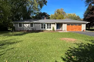 N35W28682 Old North Shore Dr, Delafield, WI 53072 - Photo 1