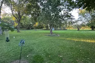 N35W28682 Old North Shore Dr, Delafield, WI 53072 - Photo 9