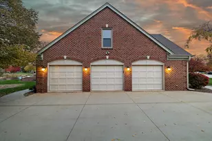 9254 W Wyndham Hills Ct, Franklin, WI 53132 - Photo 53