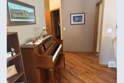 4425  33rd St, La Crosse, WI 54601 - Photo 3