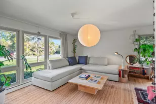 723 W Riverview Dr, Glendale, WI 53209 - Photo 3