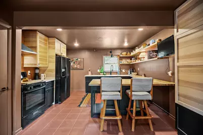 723 W Riverview Dr, Glendale, WI 53209 - Photo 7