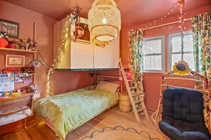 723 W Riverview Dr, Glendale, WI 53209 - Photo 11