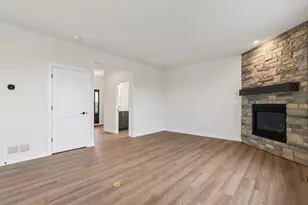 665 Mary Way, Slinger, WI 53086 - Photo 7