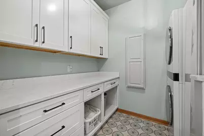 5740  Woodland Hills Dr, Racine, WI 53406 - Photo 23