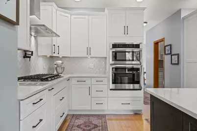 5740  Woodland Hills Dr, Racine, WI 53406 - Photo 11