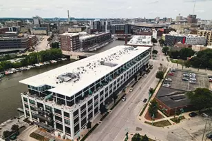 311 E Erie St, Milwaukee, WI 53202 - Photo 43