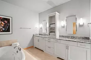 311 E Erie St, Milwaukee, WI 53202 - Photo 33