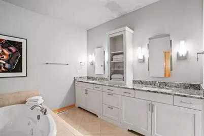 311 E Erie St #425, Milwaukee, WI 53202 - Photo 29