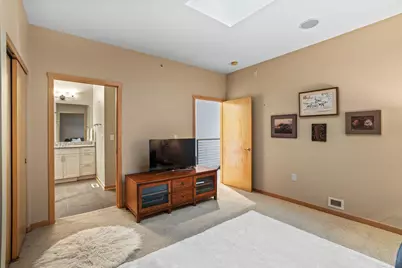 311 E Erie St #425, Milwaukee, WI 53202 - Photo 35