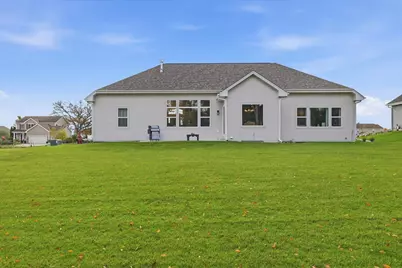842  Medina Dr, Mukwonago, WI 53149 - Photo 25