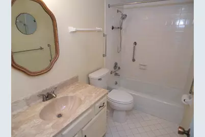 9002 W Lisbon Ave #208, Milwaukee, WI 53222 - Photo 17