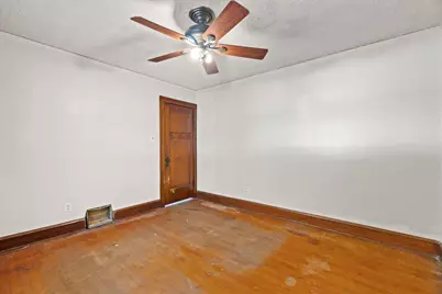 1504 S 71st St, West Allis, WI 53214 - Photo 15