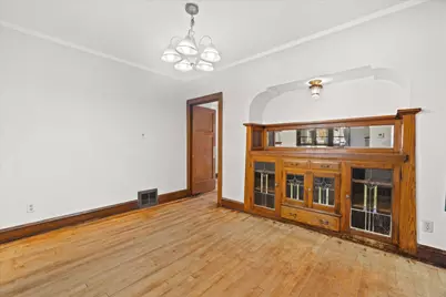 1504 S 71st St, West Allis, WI 53214 - Photo 9