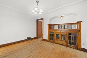 1504 S 71st St, West Allis, WI 53214 - Photo 9