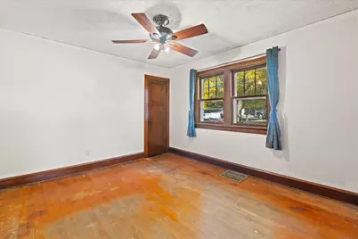 1504 S 71st St, West Allis, WI 53214 - Photo 13