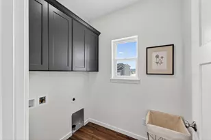 N67W25396 Vail Ln, Sussex, WI 53089 - Photo 15