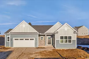 N67W25396 Vail Ln, Sussex, WI 53089 - Photo 1