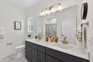 N67W25396 Vail Ln, Sussex, WI 53089 - Photo 27