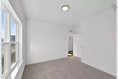 N67W25396  Vail Ln, Sussex, WI 53089 - Photo 9