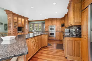 W243N7650 Hilltop Ct, Lisbon, WI 53089 - Photo 11