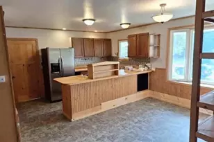 729 S Washington Ave, Viroqua, WI 54665 - Photo 5