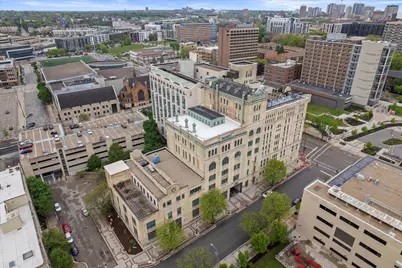 270 E Highland Ave #715, Milwaukee, WI 53202 - Photo 47