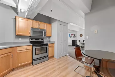 270 E Highland Ave #715, Milwaukee, WI 53202 - Photo 5