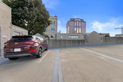 270 E Highland Ave #715, Milwaukee, WI 53202 - Photo 33