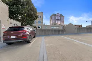 270 E Highland Ave, Milwaukee, WI 53202 - Photo 33