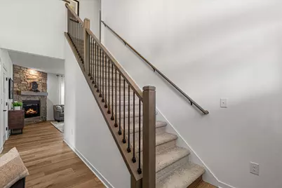 W251N2367  Valleyview Cir, Pewaukee, WI 53072 - Photo 17