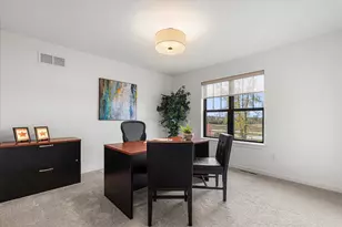 W251N2367 Valleyview Cir, Pewaukee, WI 53072 - Photo 21