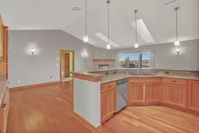 1632  Grey Fox Trl #22, Mukwonago, WI 53149 - Photo 7