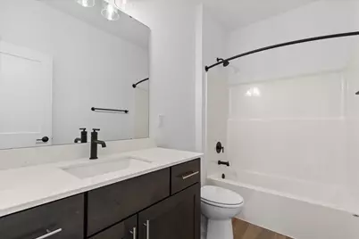 W251N2371  Valleyview Cir, Pewaukee, WI 53072 - Photo 19