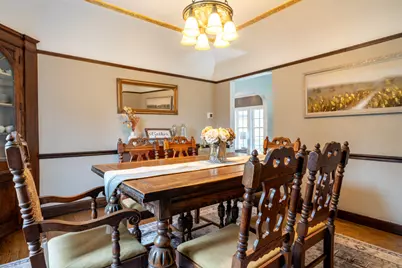 6110  Washington Cir, Wauwatosa, WI 53213 - Photo 11