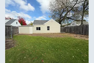 1519 E Harriet St, Appleton, WI 54915 - Photo 3