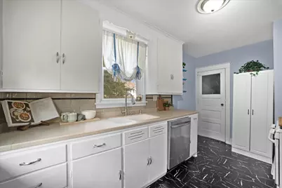 129 S West Ave, Waukesha, WI 53186 - Photo 13