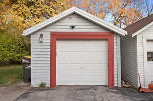 129 S West Ave, Waukesha, WI 53186 - Photo 33
