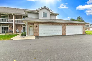 509 Westfield Way, Pewaukee, WI 53072 - Photo 3