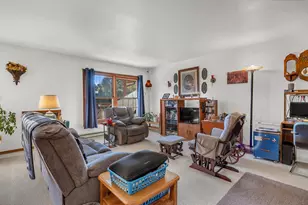 261 Main St, Belgium, WI 53004 - Photo 17