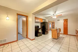 3723 S 18th St, Milwaukee, WI 53221 - Photo 13