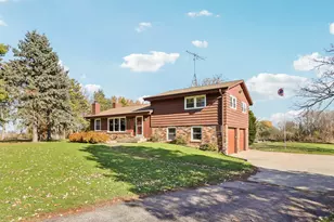 W398N8740 Amber Ln, Oconomowoc, WI 53036 - Photo 7