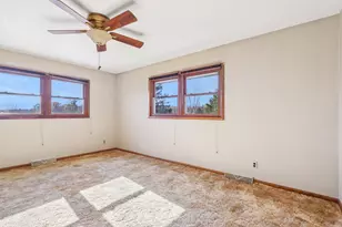 W398N8740 Amber Ln, Oconomowoc, WI 53036 - Photo 31