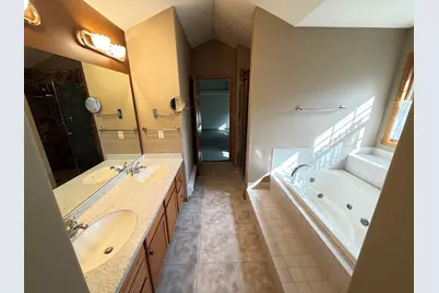 2340  Robbie Ct, Brookfield, WI 53005 - Photo 15