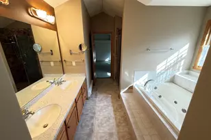 2340 Robbie Ct, Brookfield, WI 53005 - Photo 15