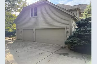 2340  Robbie Ct, Brookfield, WI 53005 - Photo 3