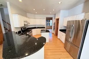 2340 Robbie Ct, Brookfield, WI 53005 - Photo 7