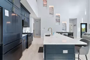 317 Crocus St, Delavan, WI 53191 - Photo 9