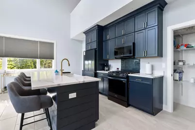 317  Crocus St, Delavan, WI 53191 - Photo 9